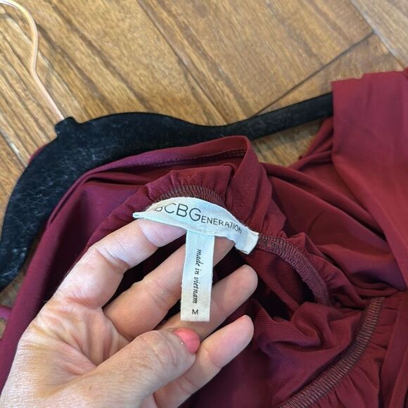 Bcbg Generation burgundy wrap bodysuit top M - Picture 3 of 10